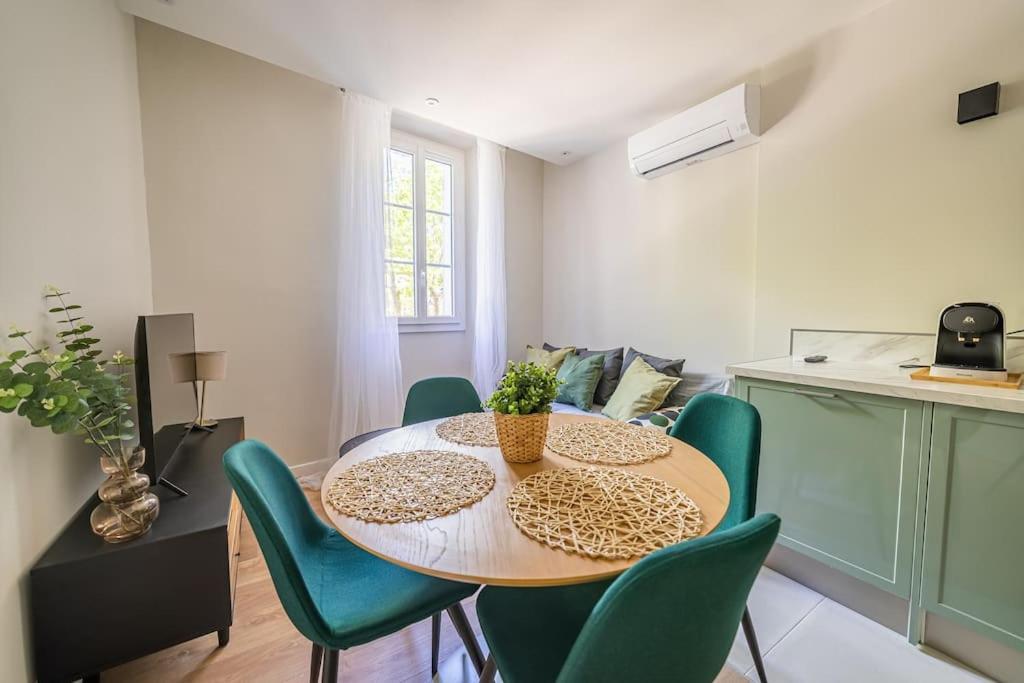 Le Pearl Appartement De Charme En Bord Riviere Collobrières Kültér fotó